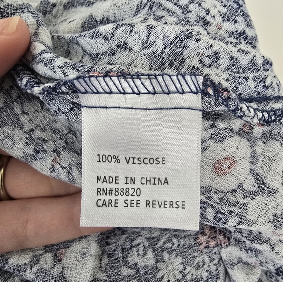 NWT Ava Christine Front Slit Smocked Floral Print Maxi Skirt Button Front S Boho - Picture 13 of 14